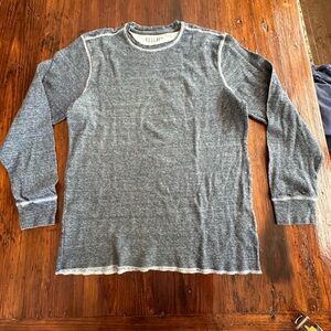 Men's long sleeve grey heather shirt.